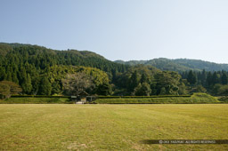 朝倉義景館跡の全景｜高解像度画像サイズ：3719 x 2475 pixels｜写真番号：53BS8191｜撮影：Canon EOS-1DS