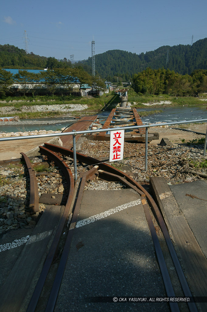 福井豪雨による流された越美北線