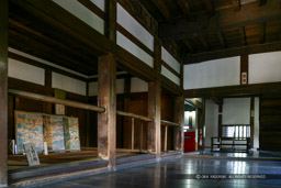 犬山城天守1階武者走・上段の間|高解像度画像サイズ:2813 x 1875 pixels|写真番号:192-9213_IMG|撮影:Canon EOS D60