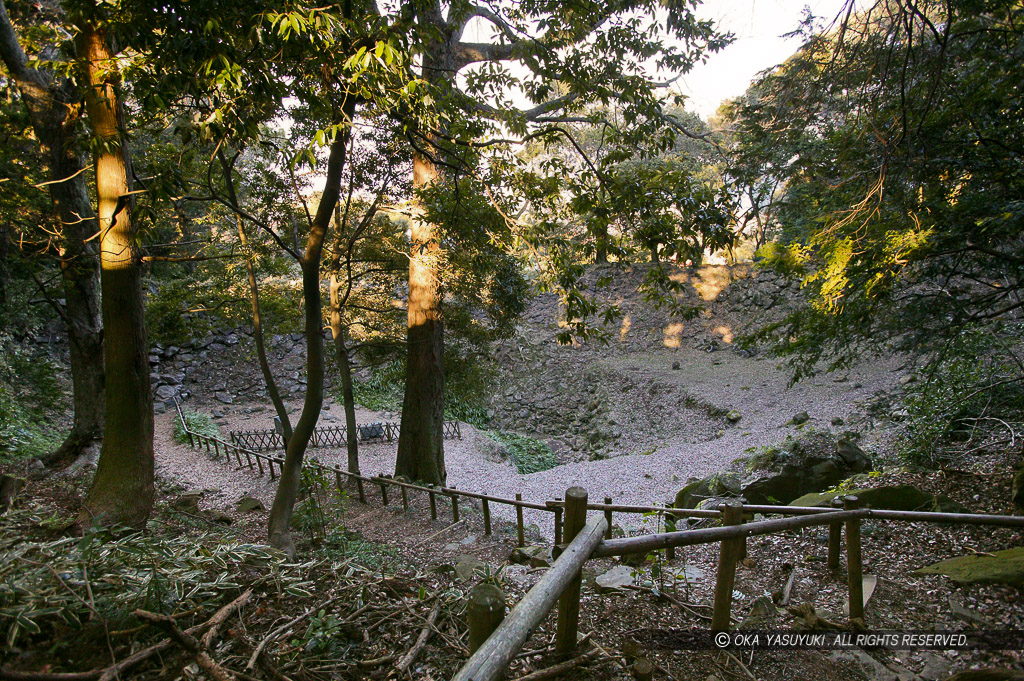 石垣山城井戸曲輪