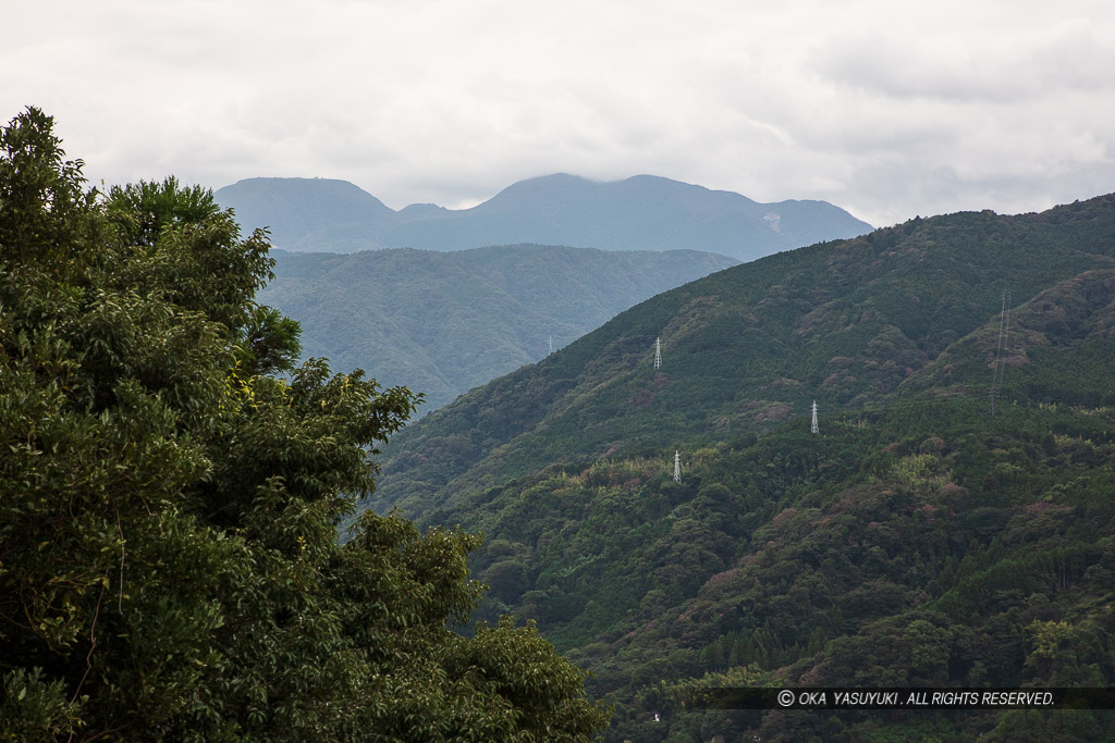展望台から箱根山を望む
