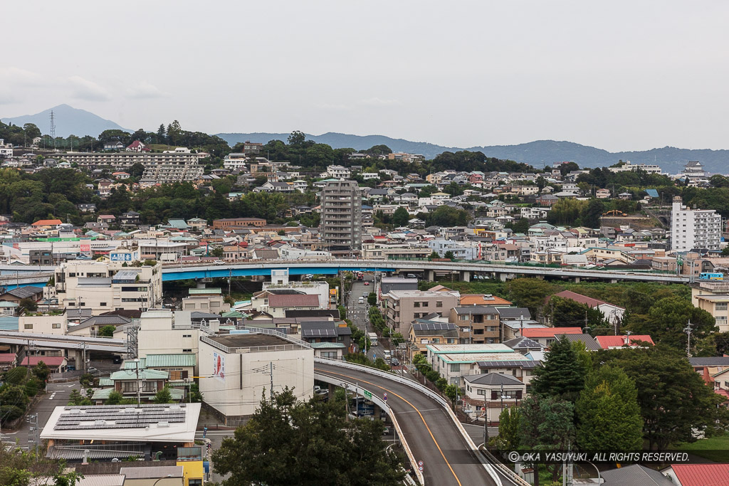 石垣山中腹より小田原市街を望む