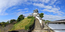 掛川城腰櫓台跡から望む天守｜高解像度画像サイズ：12092 x 6063 pixels｜写真番号：5D4A2807-pano｜撮影：Canon EOS 5D Mark IV