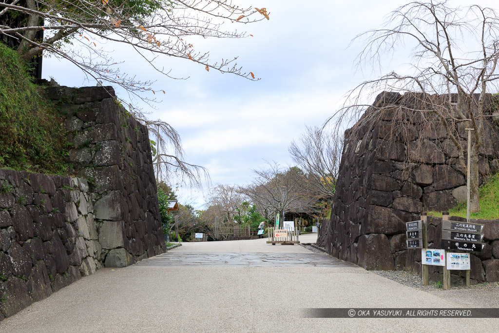 本丸門跡