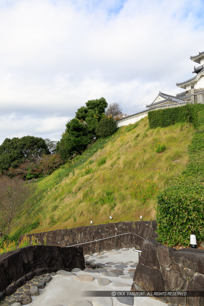 天守丸への登城路