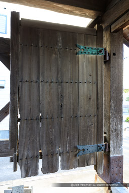 移築城門・蕗の門・円満寺山門|高解像度画像サイズ:4480 x 6720 pixels|写真番号:5D4A2171|撮影:Canon EOS 5D Mark IV