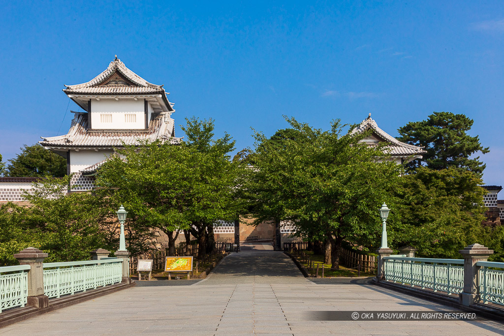 金沢城石川門と石川橋