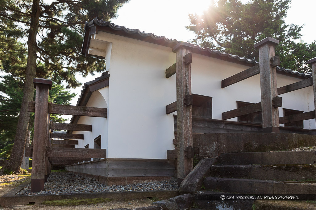 土塀の控柱