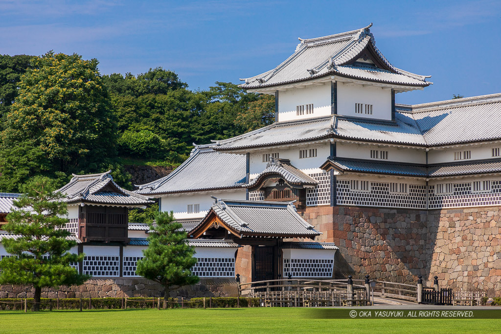 金沢城橋爪門続櫓・橋爪門一の門