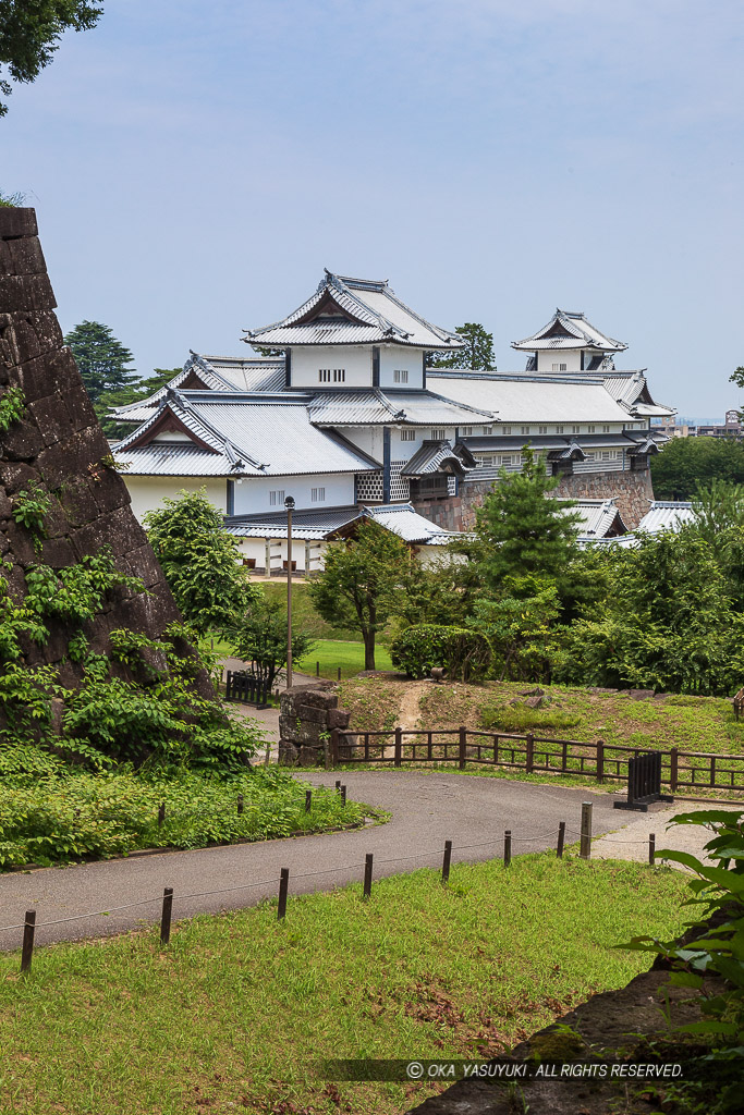 鶴の丸から見る橋爪門続櫓と五十間長屋