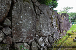 大手門(尾坂門)鏡石|高解像度画像サイズ:6720 x 4480 pixels|写真番号:5D4A8452|撮影:Canon EOS 5D Mark IV