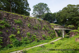 空堀と極楽橋｜高解像度画像サイズ：6720 x 4480 pixels｜写真番号：5D4A9041｜撮影：Canon EOS 5D Mark IV