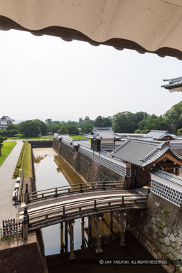 橋爪門一の門｜高解像度画像サイズ：4400 x 6601 pixels｜写真番号：5D4A9064｜撮影：Canon EOS 5D Mark IV