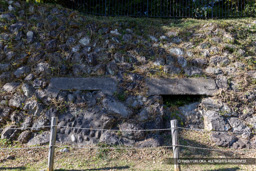 防空壕跡？ | 高解像度画像サイズ：8192 x 5464 pixels | 写真番号：6F1A6019 | 撮影：Canon EOS R5m2
