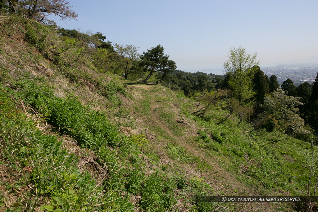 春日山城二の丸