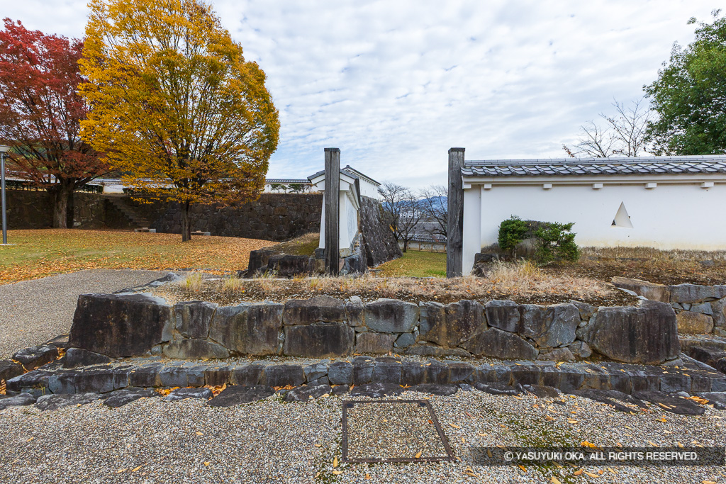 数寄屋搦手門跡