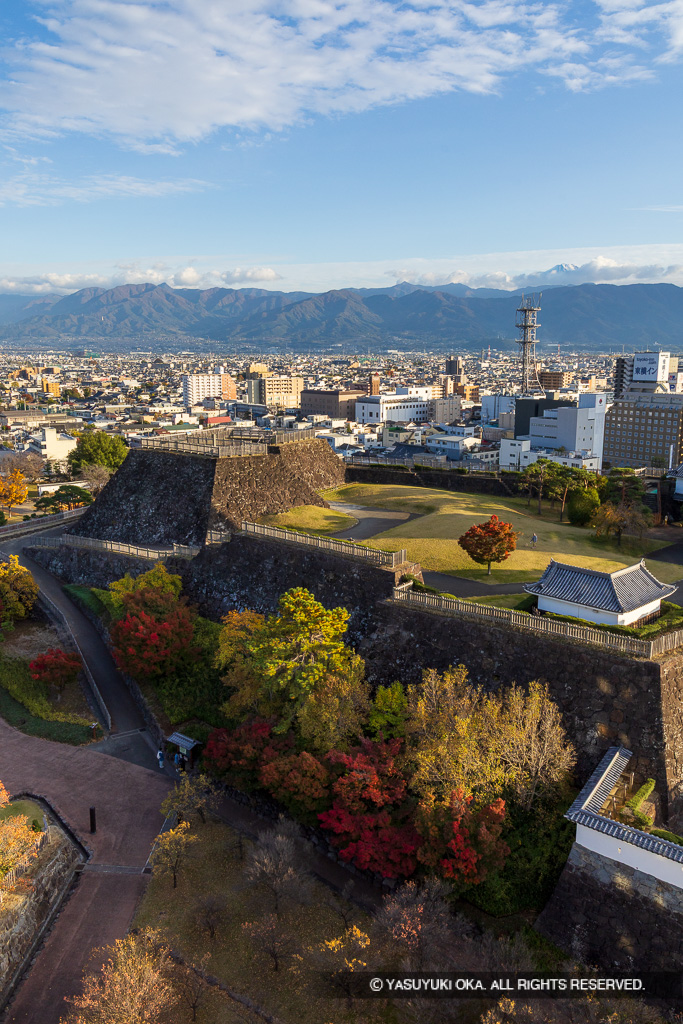 城のホテル甲府ヒストリアラウンジから見た甲府城
