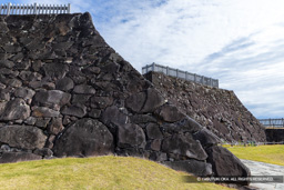 天守台石垣（西側） | 高解像度画像サイズ：8038 x 5361 pixels | 写真番号：6F1A4220 | 撮影：Canon EOS R5m2