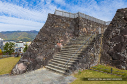 天守台・石階 | 高解像度画像サイズ：8192 x 5464 pixels | 写真番号：6F1A4224 | 撮影：Canon EOS R5m2