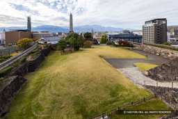 天守台から本丸を望む | 高解像度画像サイズ：8192 x 5464 pixels | 写真番号：6F1A4233 | 撮影：Canon EOS R5m2