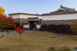 山手御門と堀跡 | 高解像度画像サイズ:7976 x 5320 pixels | 写真番号:6F1A4665 | 撮影:Canon EOS R5m2