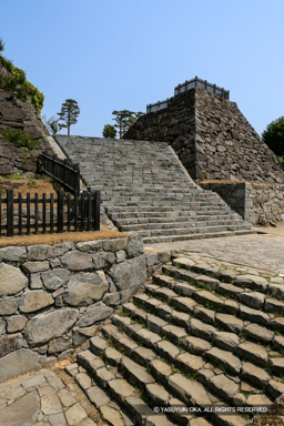 中の門跡・鉄門跡（再建前） | 高解像度画像サイズ：3328 x 4992 pixels | 写真番号：VJ7Z7459 | 撮影：Canon EOS-1Ds Mark II