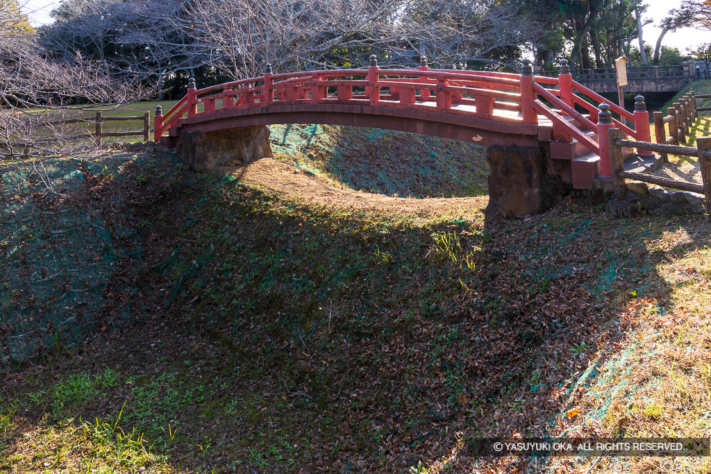 主郭空掘・土橋