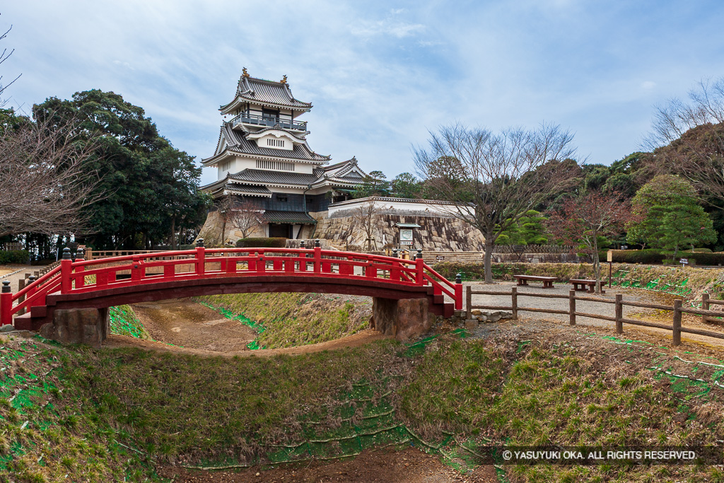 空掘・土橋・模擬天守