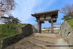 松前城天神坂門｜高解像度画像サイズ：5184 x 3456 pixels｜写真番号：1DX_9656｜撮影：Canon EOS-1D X