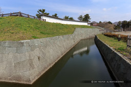 松前城二ノ丸土居と堀｜高解像度画像サイズ：5178 x 3452 pixels｜写真番号：1DX_9660｜撮影：Canon EOS-1D X