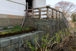 松前城の天守入口の石垣｜高解像度画像サイズ：5184 x 3456 pixels｜写真番号：1DX_9766｜撮影：Canon EOS-1D X