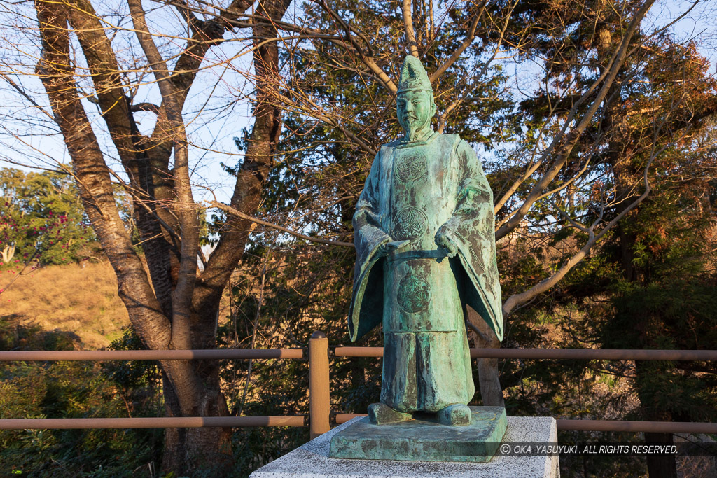 徳川頼房公銅像