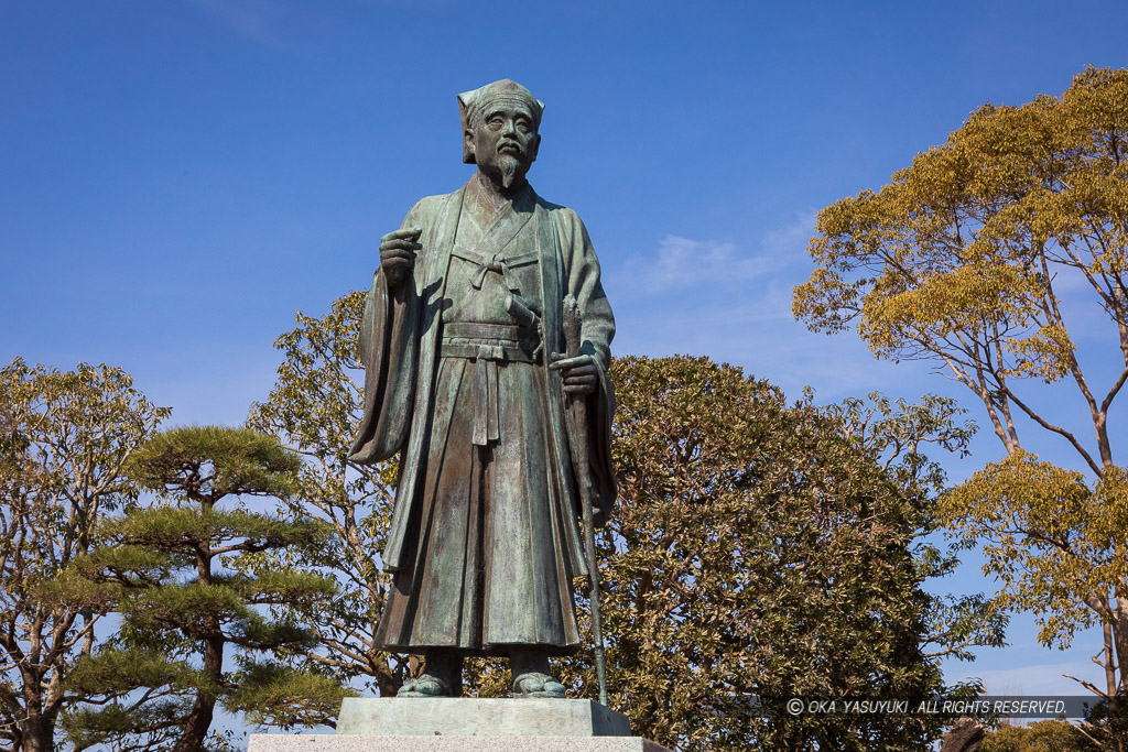 徳川光圀公銅像