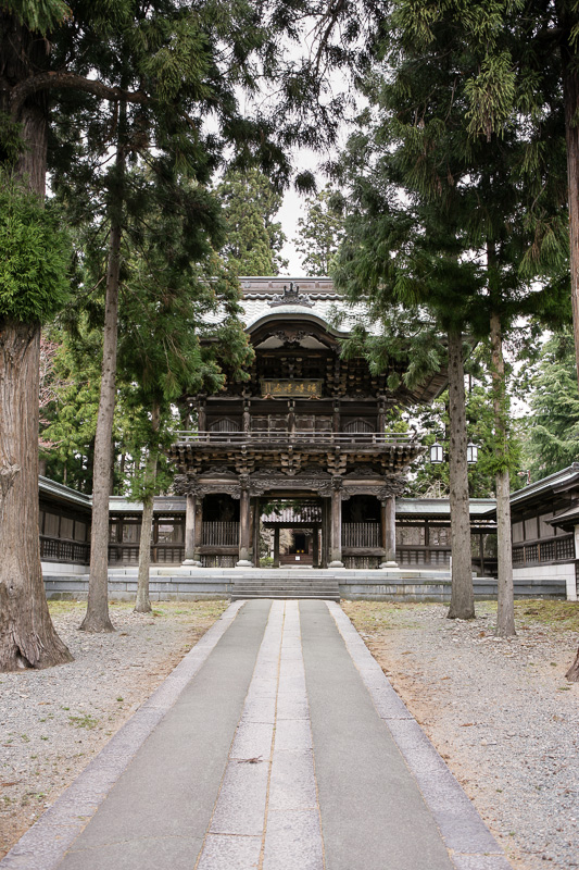 報恩寺山門