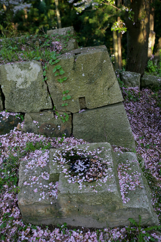 冠木門礎石