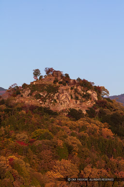 木曽川の城山大橋から城山を望む｜高解像度画像サイズ：5792 x 8688 pixels｜写真番号：5DSA9362｜撮影：Canon EOS 5DS