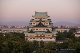 名古屋城天守の残照｜高解像度画像サイズ：4064 x 2704 pixels｜写真番号：100-2518S53B｜撮影：Canon EOS-1DS