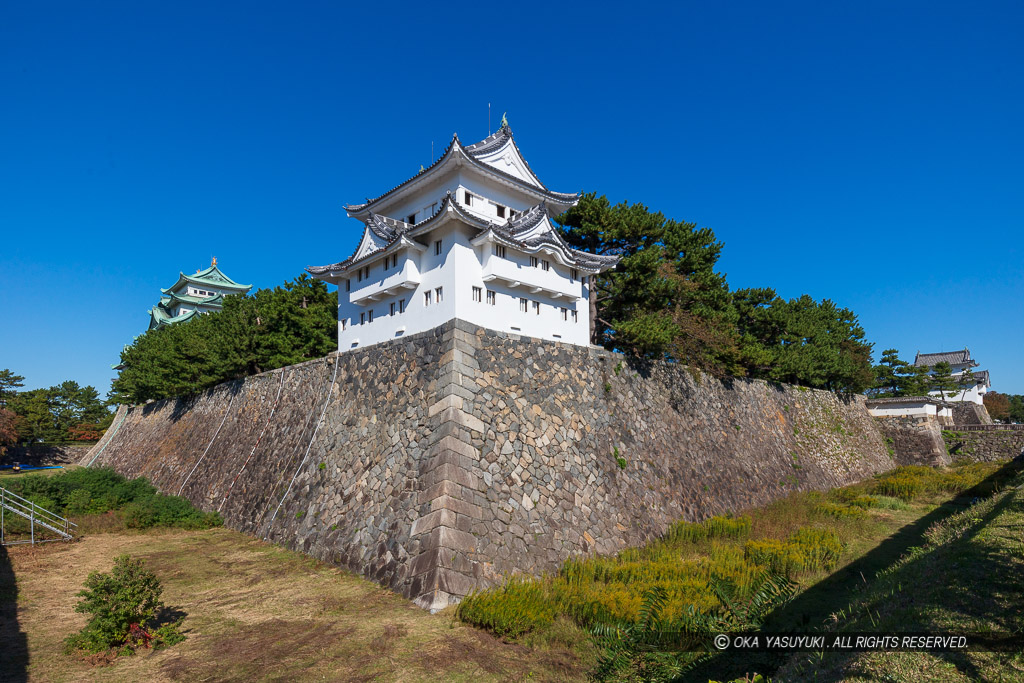 西南隅櫓・天守・表二之門・東南隅櫓