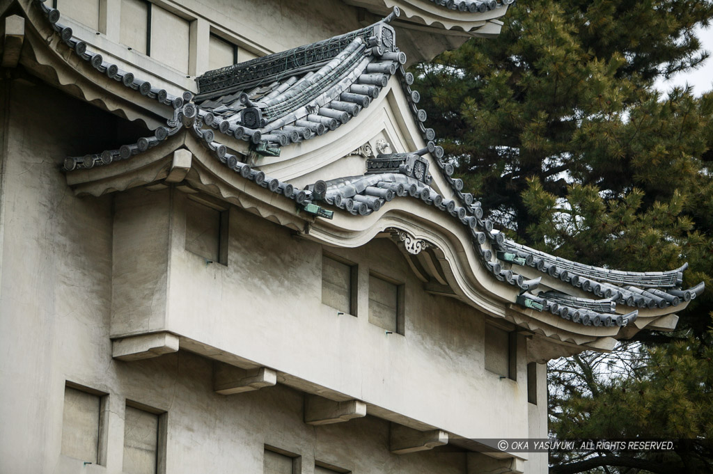 西南隅櫓の石落とし