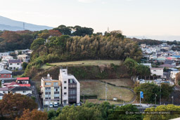 小田原城天守から八幡山古郭を望む|高解像度画像サイズ:6720 x 4480 pixels|写真番号:5D4A1583|撮影:Canon EOS 5D Mark IV