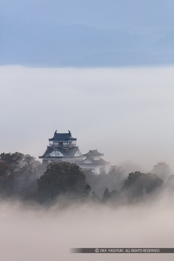 天守と雲海