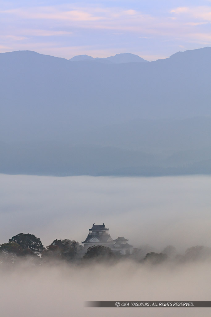 天守と雲海