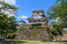 越前大野城の夏・本丸から望む天守｜高解像度画像サイズ：4969 x 3313 pixels｜写真番号：1DX_0754｜撮影：Canon EOS-1D X