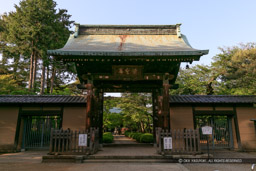 豪徳寺山門｜高解像度画像サイズ：6415 x 4277 pixels｜写真番号：5DSA7165｜撮影：Canon EOS 5DS