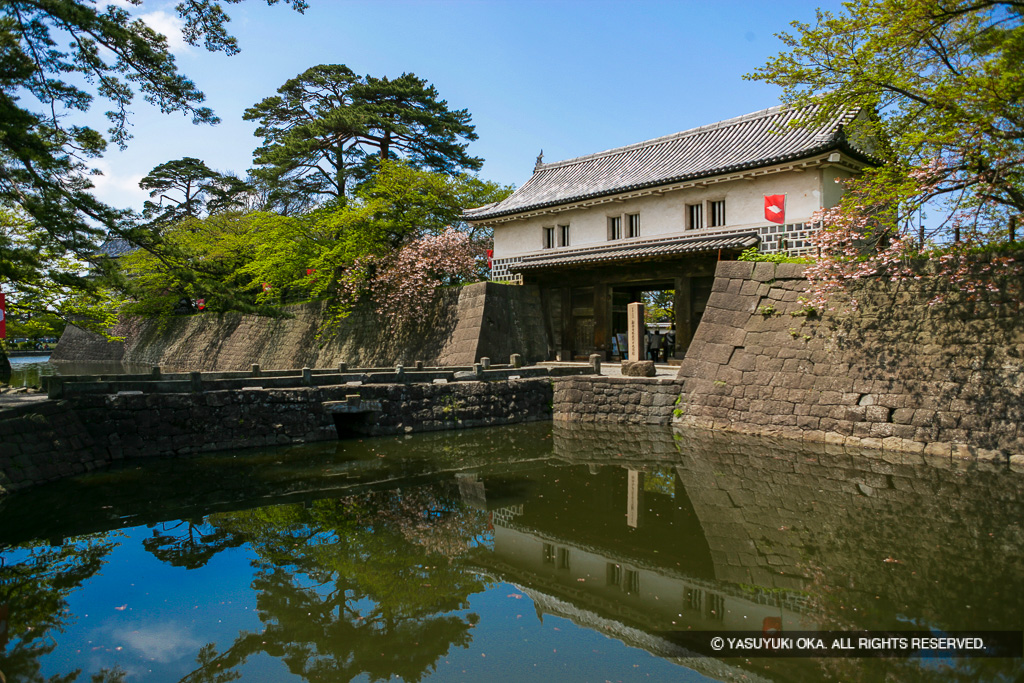 本丸表門・土橋