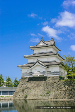 新発田城三階櫓 | 高解像度画像サイズ：3317 x 4975 pixels | 写真番号：VJ7Z3660-Edit | 撮影：Canon EOS-1Ds Mark II