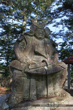 仁科五郎盛信の石像・五郎山｜高解像度画像サイズ：3357 x 5035 pixels｜写真番号：1DX_8232｜撮影：Canon EOS-1D X