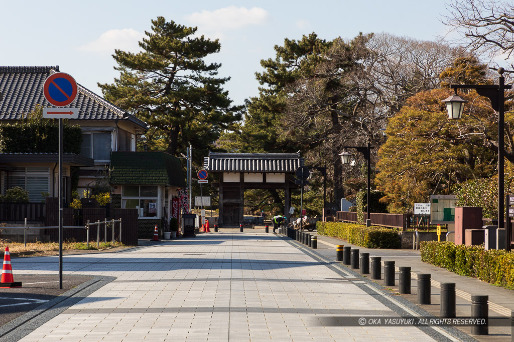 前川口門