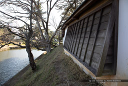 土塀の石落とし｜高解像度画像サイズ：6720 x 4480 pixels｜写真番号：5D4A6369｜撮影：Canon EOS 5D Mark IV