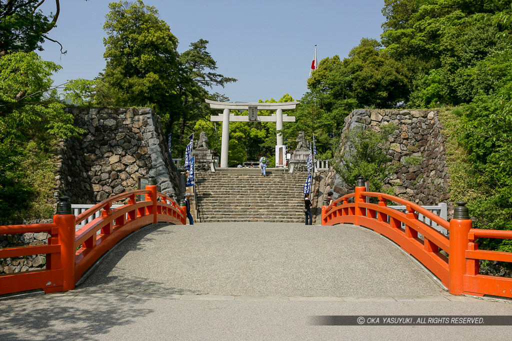 躑躅ヶ崎館・武田神社神橋